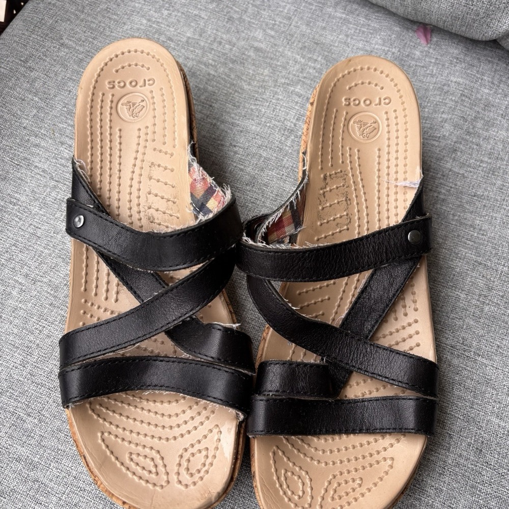 Crocs A-Leigh Mini Wedge Leather Sandals Black Cork Women's 8‎